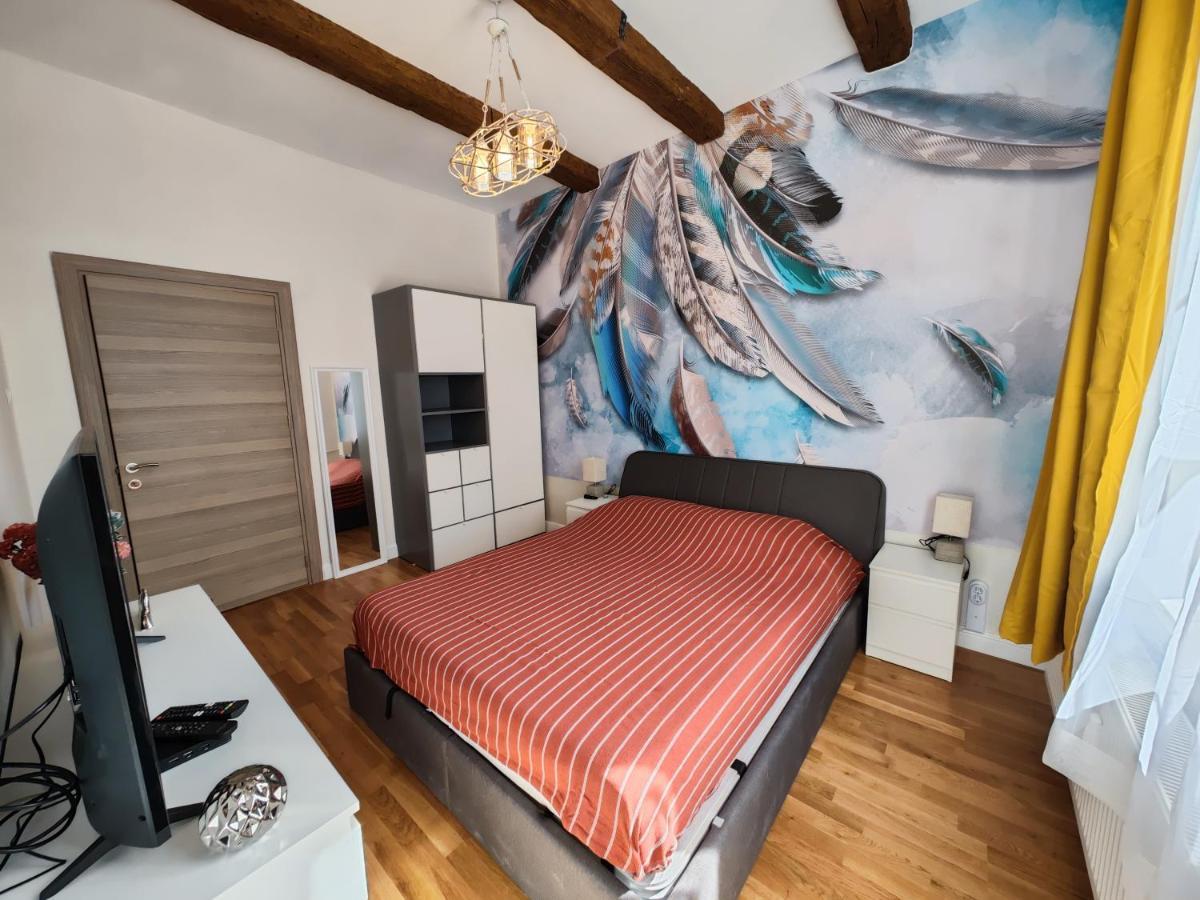 Apart Sofia Lion Bridge 2Bdr Self Check In Apartment ภายนอก รูปภาพ