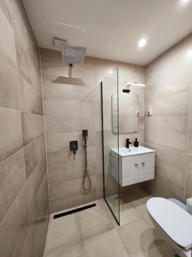 Apart Sofia Lion Bridge 2Bdr Self Check In Apartment ภายนอก รูปภาพ